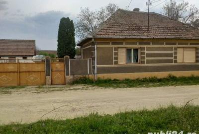 Casă cu 3 camere în Păuliș - 6