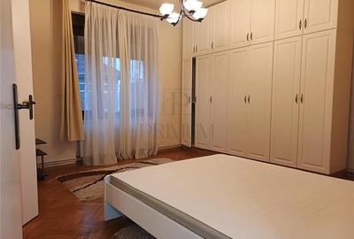 MEDICINA - ETAJ 2 - CLADIRE ISTORICA - 3 CAMERE - 1 BALCON - 1 TERASA - CENTRALA - 11