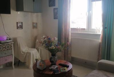 Apartament cu 3 camere decomandat în Central - 2