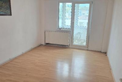 Vand apartament 2 camere decomandat in Deva, zona Micro 15, etaj 7, - 1