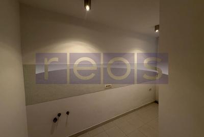 Casă individuală cu 8 camere cu Canalizare în Capitale - 35