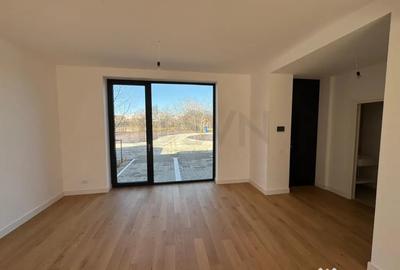Casă cu 4 camere cu Teren 90 Mp în Grivița - 3