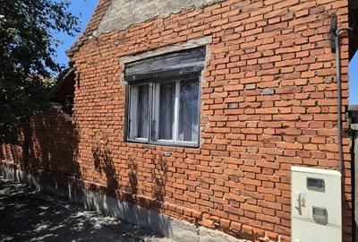 Casă cu 2 camere cu Teren 1600 Mp în Păru - 3