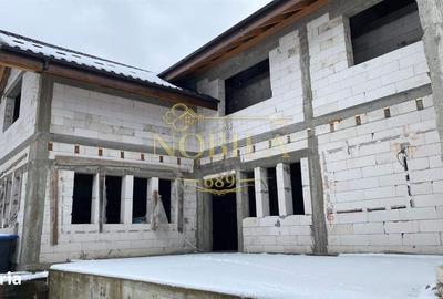 Casă cu 4 camere în Târgu Trotuș