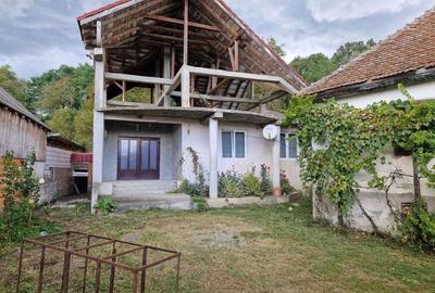Casă cu 4 camere cu Teren 700 Mp în Colun - 5