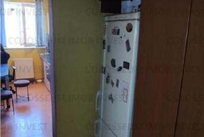 Apartament cu 3 camere decomandat, mobilat în Calea București