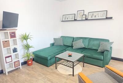 Apartament cu 2 camere semidecomandat, mobilat în Aradului