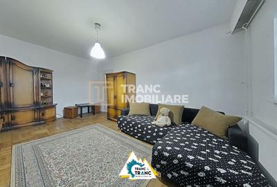 Apartament cu 3 camere semidecomandat în Aurel Vlaicu