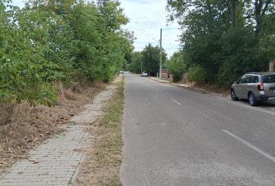 Teren de 836 mp, în Central - 3