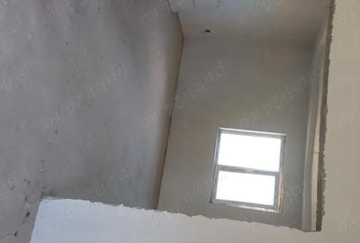 Casă cu 4 camere cu Teren 300 Mp în Baia - 2