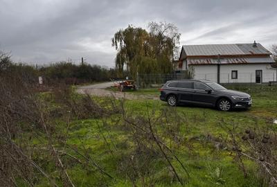 Teren intravilan construibil utilități la 20 metri - 3