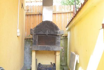 Casă cu 7 camere cu Teren 207 Mp în Central - 13