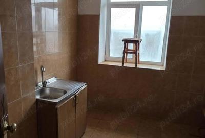 Apartament cu 3 camere decomandat în Central - 11