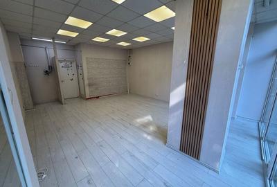 Spațiu comercial, de 40 mp, în Central - 4