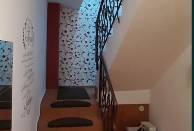 Casă cu 3 camere în Central - 2