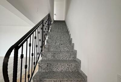 Casă cu 4 camere cu Canalizare în Domnești - 3