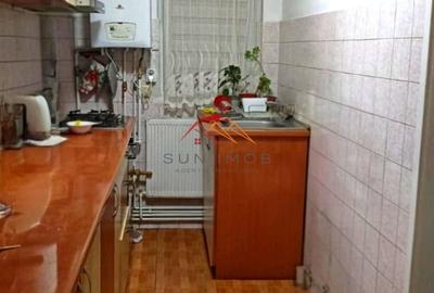 Apartament cu 3 camere semidecomandat în Central - 3