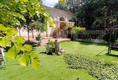 Casa, 6 camere, 430 mp, zona Ultracentral