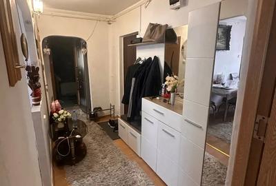 Vand apartament doua camere decomandat centrala proprie - 2