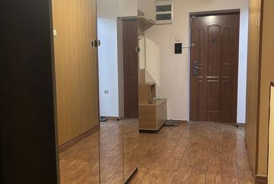 Apartament cu 3 camere decomandat în Exterior Vest - 2