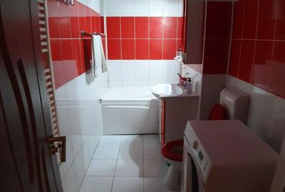 Apartament cu 2 camere decomandat în Exterior Vest