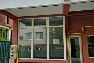 Spațiu comercial, de 105 mp, în Central - 3
