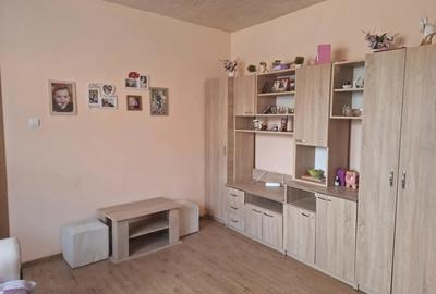 Casă cu 2 camere în Petros - 1