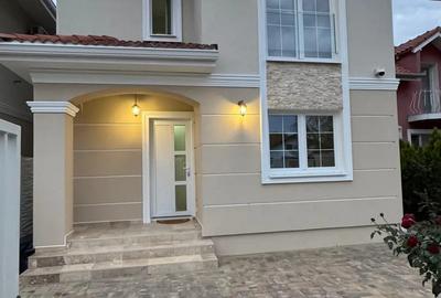 Proprietar-Casa individuala (4 camere+living+3bai) Mo?ni?a Noua-asfalt - 2