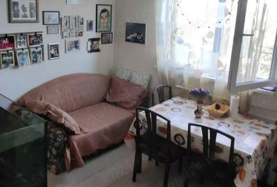 Vind apartament 3 camere decomandat - 3