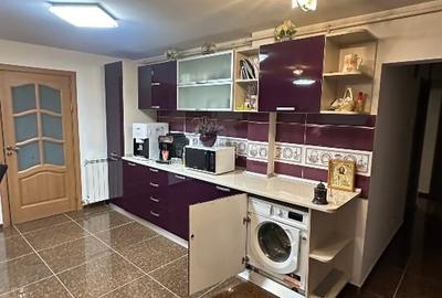 De Vânzare - Apartament 3 camere - inel 2 - 5