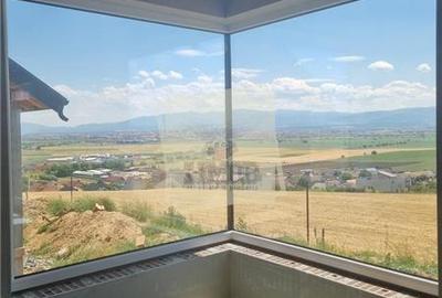 Casa cu 4 camere 2 bai 180 mpu in zona Sura Mare - 2