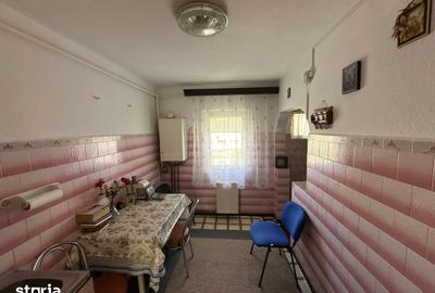 Apartament cu 3 camere decomandat, mobilat în Micro 11 - 5