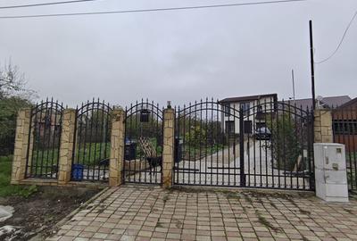 Casă cu 4 camere decomandat în Tuzla - 3
