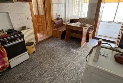 Casa cu trei camere si curte la pret de apartament - 2