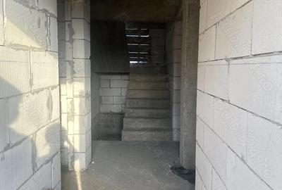 Casă cu 6 camere în Berceni - 1