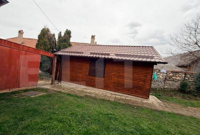 Casă cu 7 camere cu Canalizare în Tohanu Vechi - 3