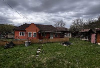 Casă cu 4 camere cu Teren 1120 Mp în Fărăgău - 2