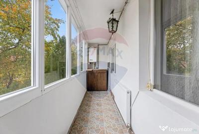 Apartament cu 3 camere semidecomandat în Boul Roșu - 1