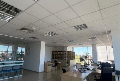 Birou, de 241 mp, în Central - 17