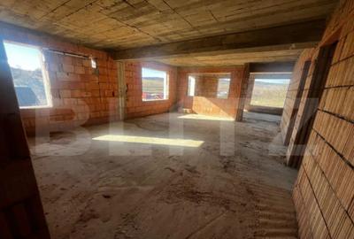 Casă cu 7 camere cu Teren 1000 Mp în Central - 3