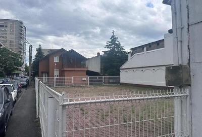 Spațiu comercial, de 1 mp, în Sud - 1