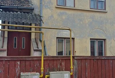 Casă cu 2 camere cu Teren 1000 Mp în Iclănzel - 6