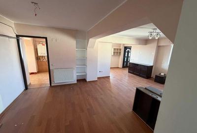 Apartament cu 3 camere decomandat în Exterior Vest - 3