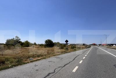 Teren de 44421 mp, în Central - 3