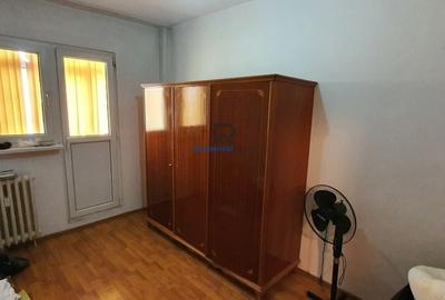 Apartament cu 3 camere semidecomandat în Costin Georgian - 5