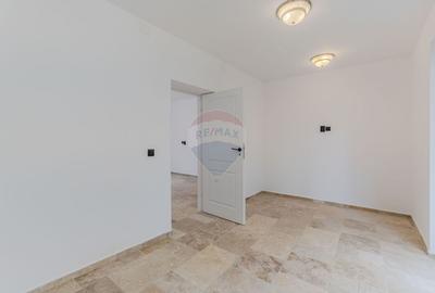 COMISION 0 | Birou modern si luminos la casa cu gradina privata - 16