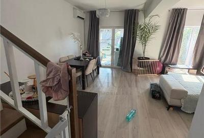 Duplex zona excelenta - mobilat - utilat - panouri solare - suprafete generoase - 28