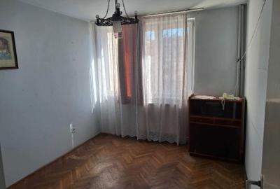 Apartament cu 3 camere decomandat în Central - 2