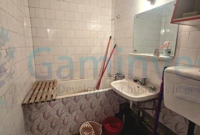 Apartament cu 3 camere decomandat în Nufărul - 9