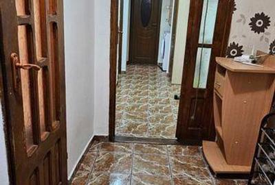 Apartament cu 3 camere decomandat în Lunei - 6